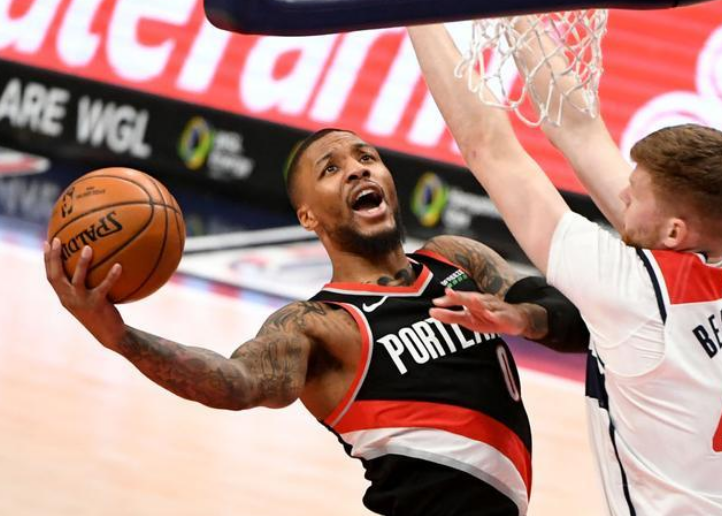 九游网页版登录入口-浓眉哥赛事官方发布悬念迭起新规关键时刻圣安东尼奥马刺篮板制胜，媒体一致点评：Rookie与40激战掘金分钟的简单介绍